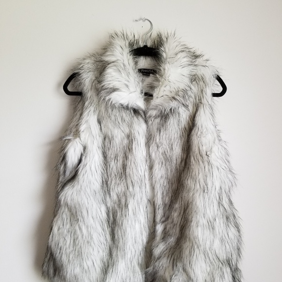 Jackets & Blazers - FAUX FUR VEST